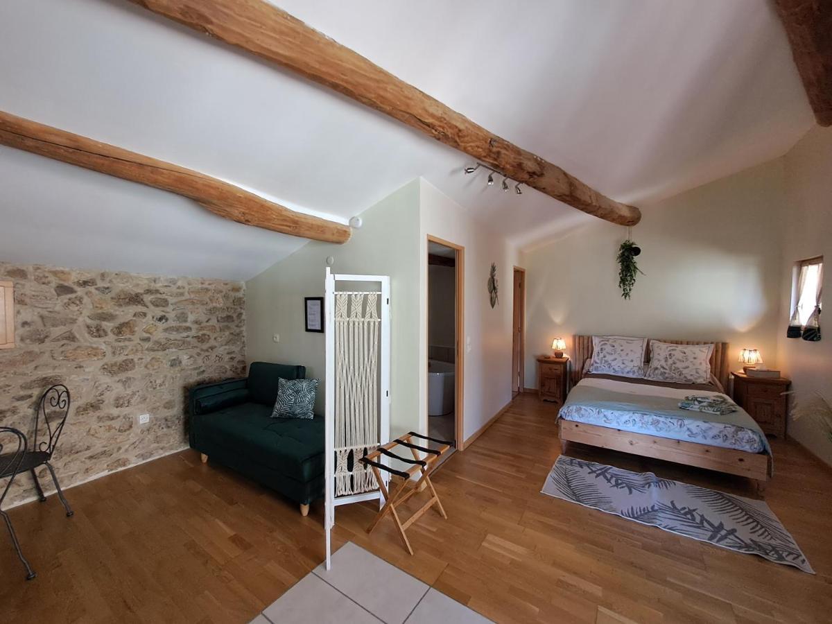 Domaine Saint Claude - Gite , Chambres D'Hotes & Hebergement Insolite Malleval Bagian luar foto